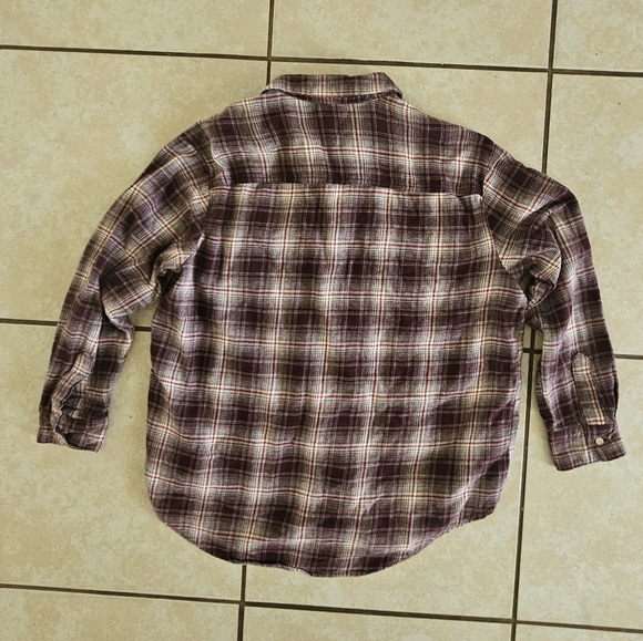 🟣Maroon plaid shirt - Picture 4 of 5